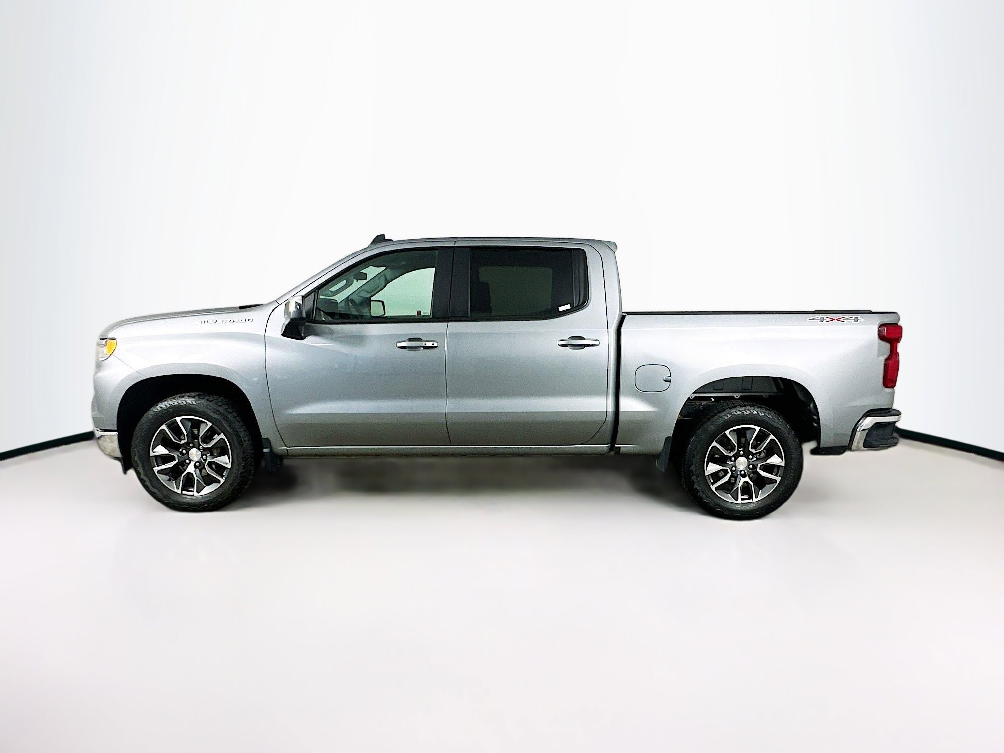 Used 2023 Chevrolet Silverado 1500 LT image 4
