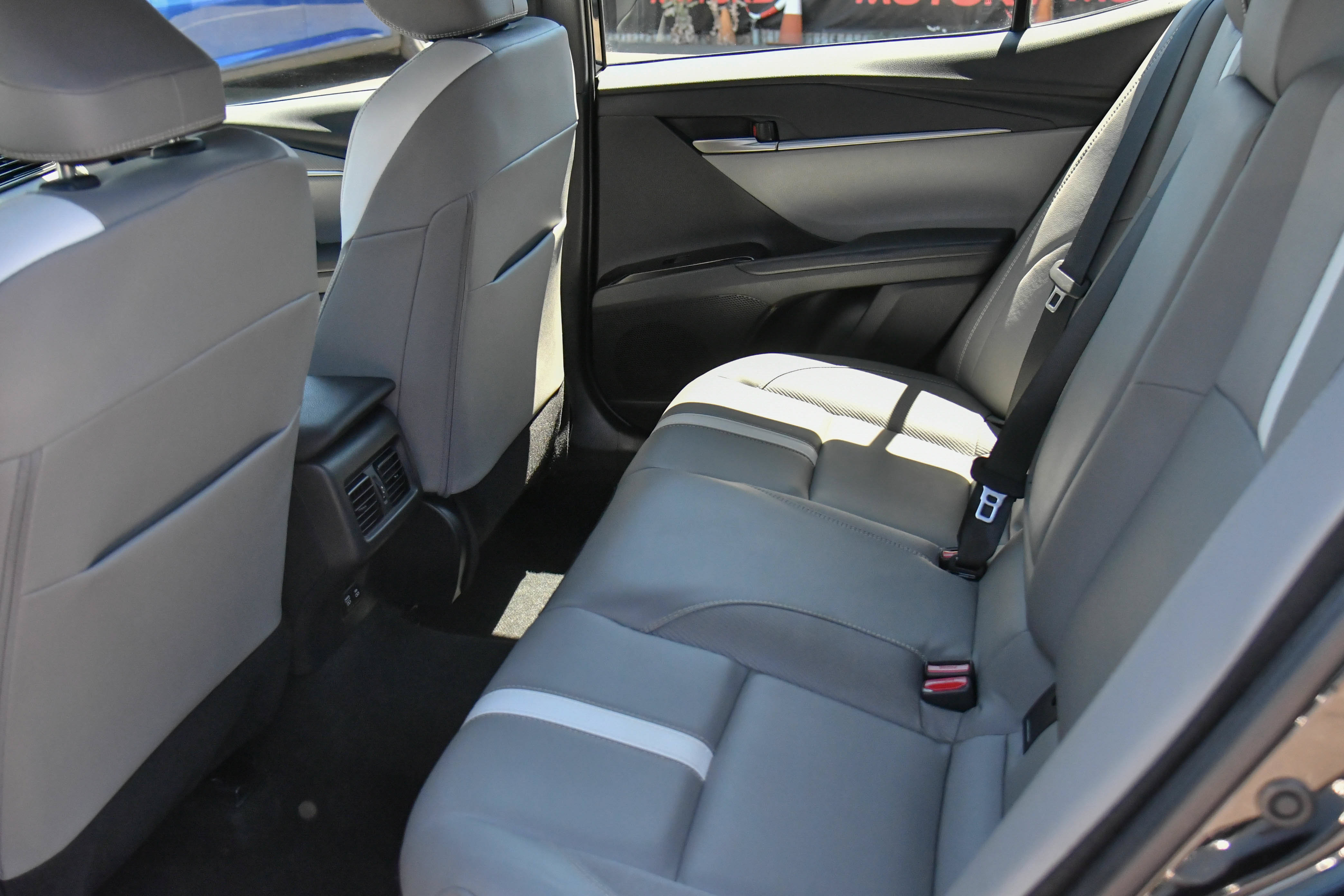 Used 2026 Toyota Camry SE w/ Convenience Package FWD image 38