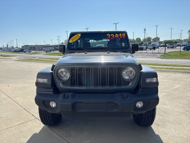Used 2024 Jeep Wrangler Sport image 5