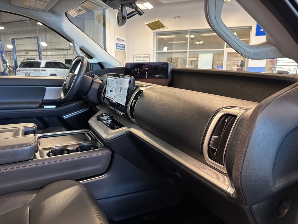 Used 2025 Ford Expedition Max Active AWD/4WD image 35