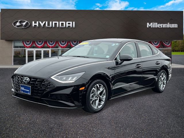 Used 2023 Hyundai Sonata SEL image 2