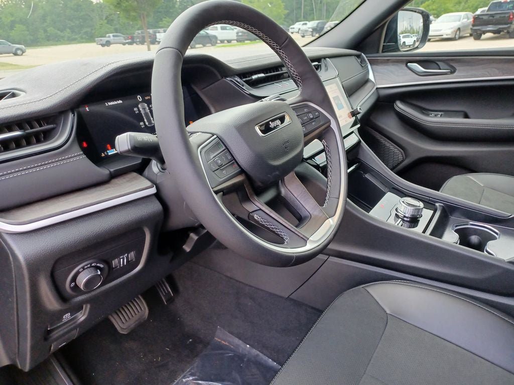 New 2026 Jeep Grand Cherokee Altitude AWD/4WD image 12