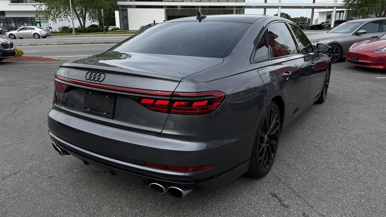 Used 2021 Audi S8 L AWD/4WD image 17