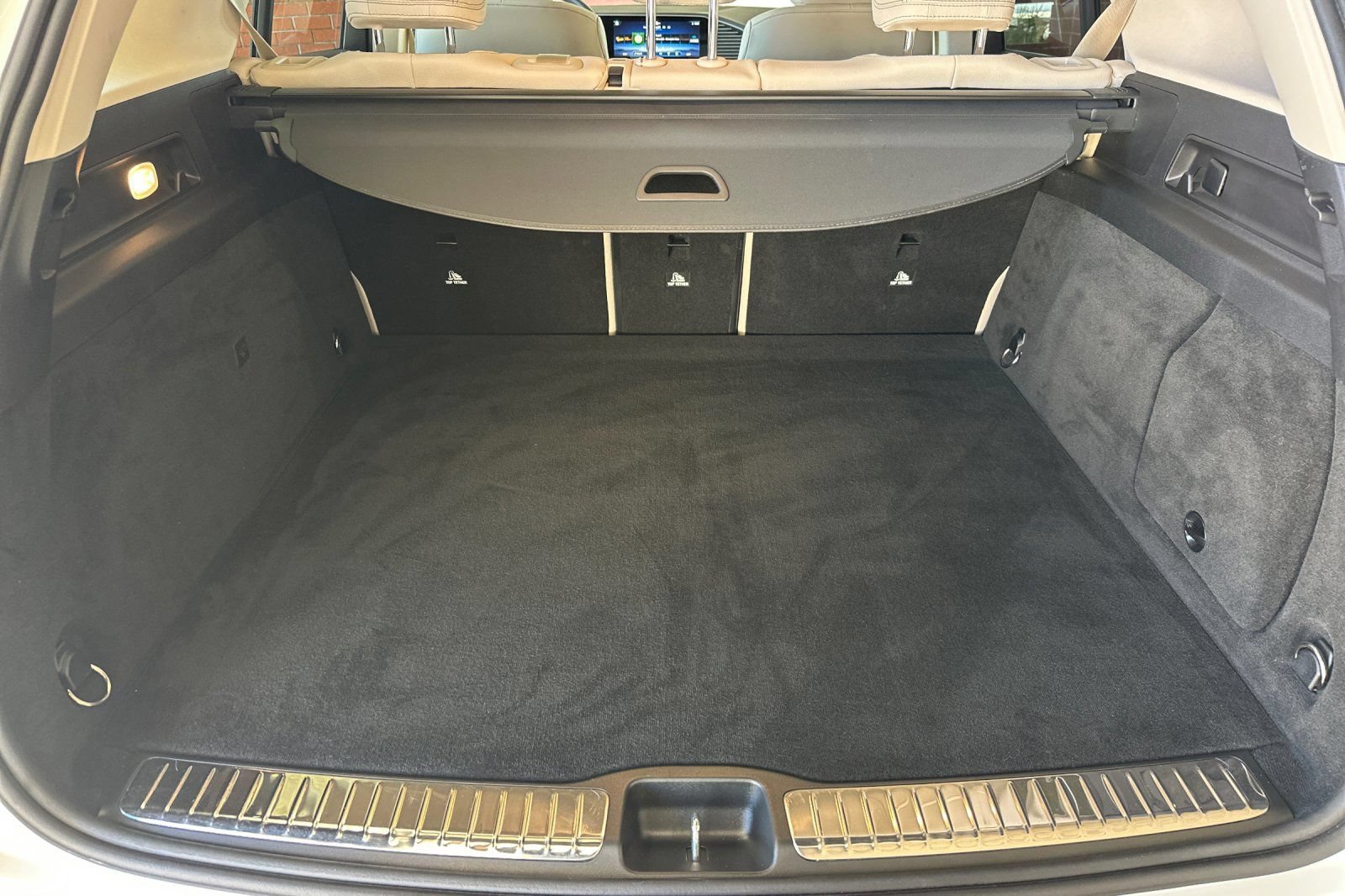 Certified 2025 Mercedes-Benz GLE 450e 4MATIC w/ Winter Package image 19