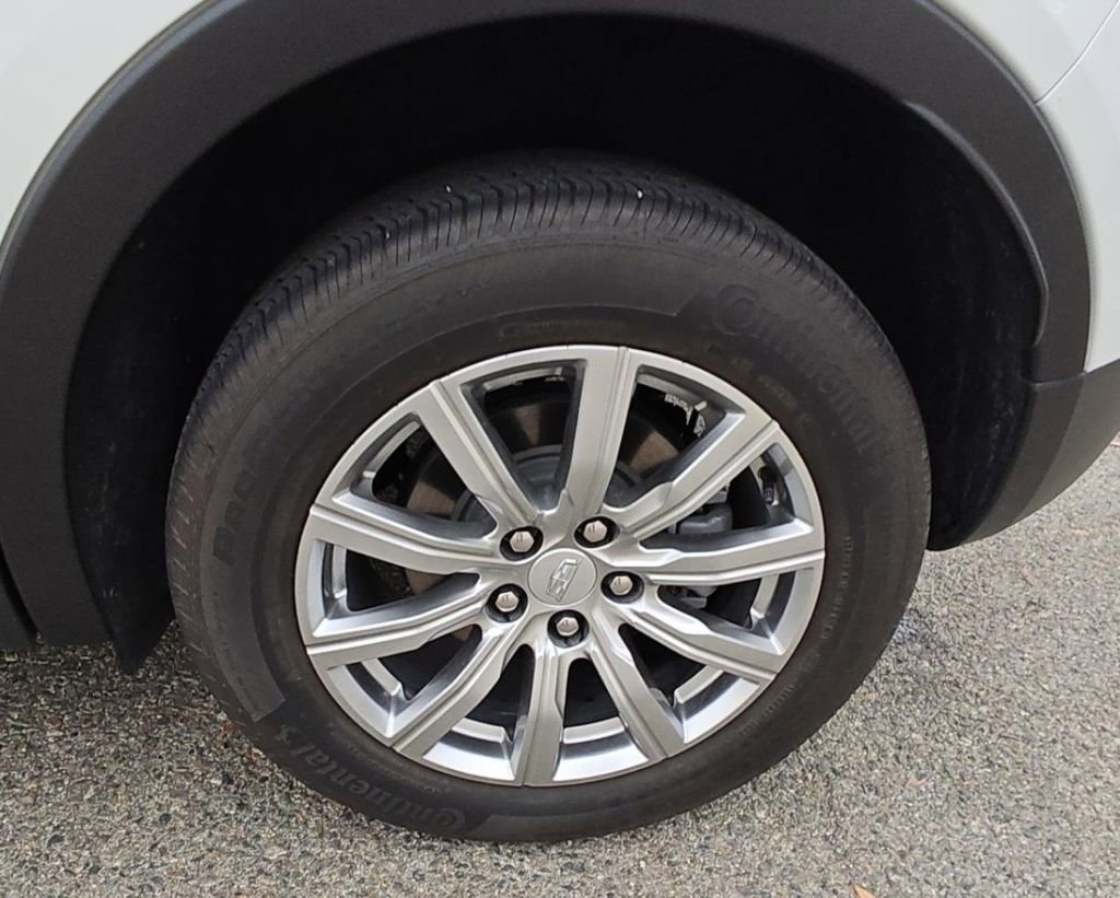Used 2023 Cadillac XT4 Premium Luxury FWD image 5