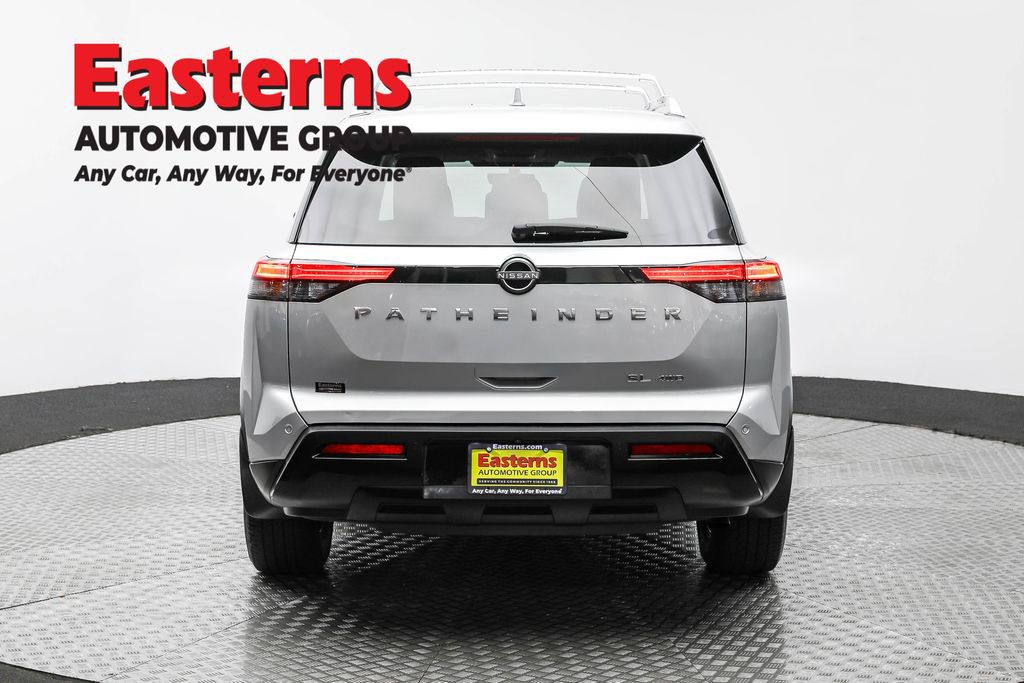 Used 2023 Nissan Pathfinder SL image 6