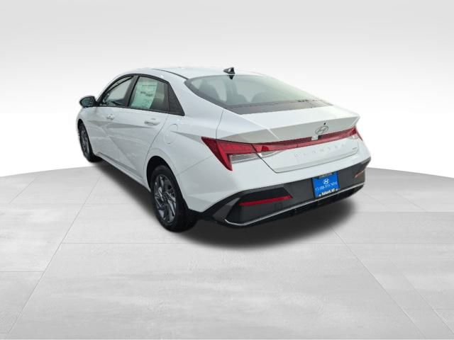 New 2026 Hyundai Elantra Blue image 7