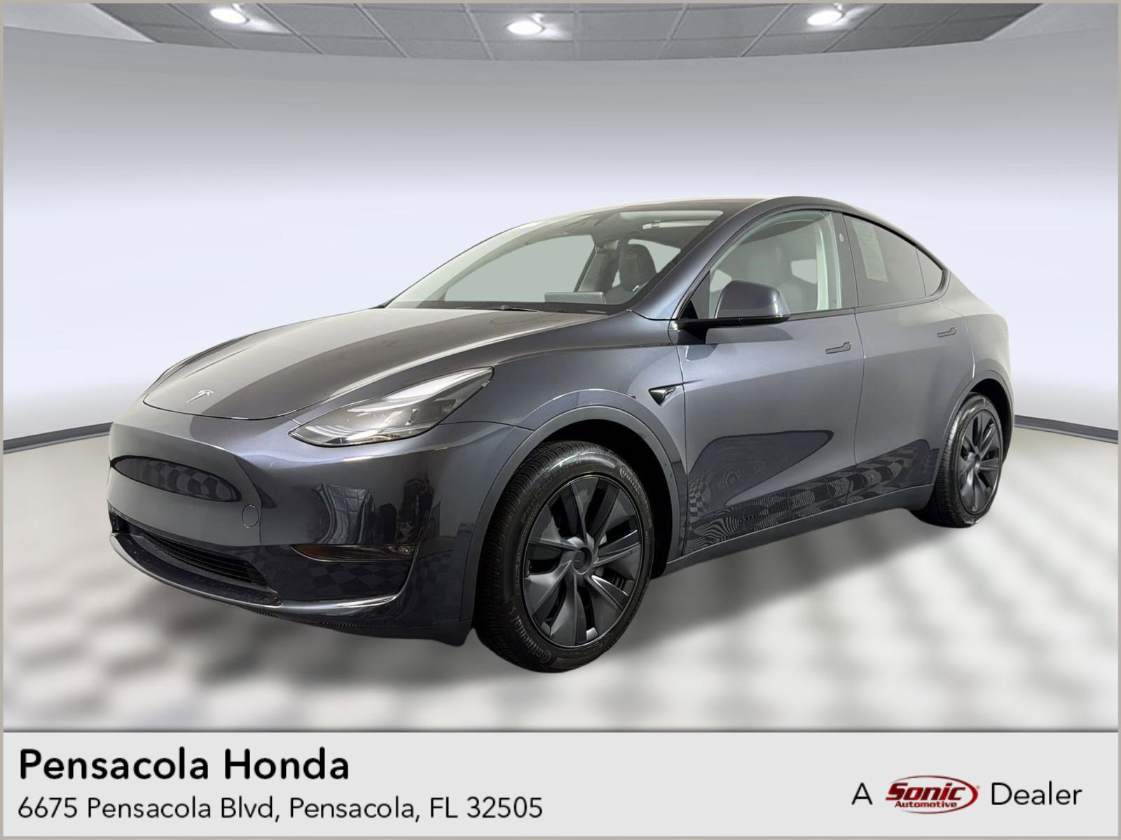 Used 2025 Tesla Model Y Long Range AWD/4WD image 1