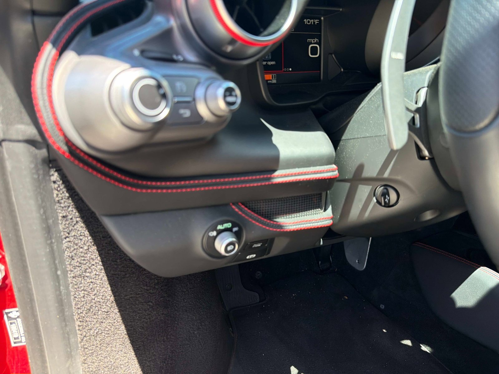 Used 2021 Ferrari F8 Tributo image 34