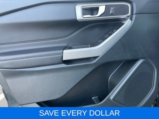 Used 2024 Ford Explorer XLT RWD image 17