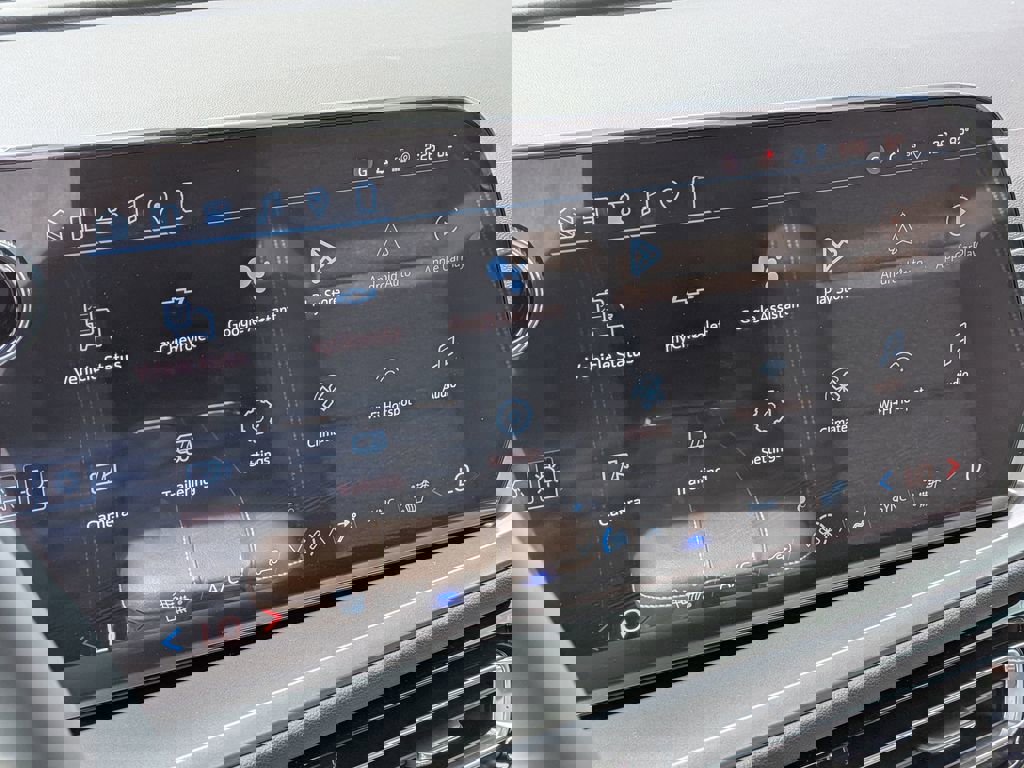 New 2026 Chevrolet Traverse LT w/ Sun and Wheel Package image 8