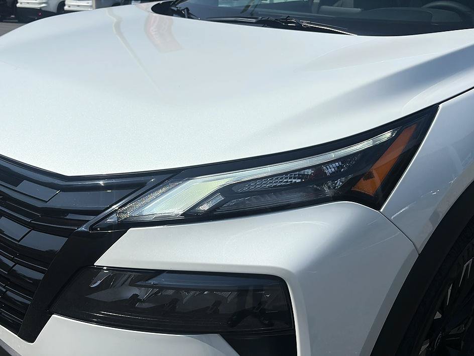 Certified 2026 Nissan Rogue Dark Armor AWD/4WD image 13