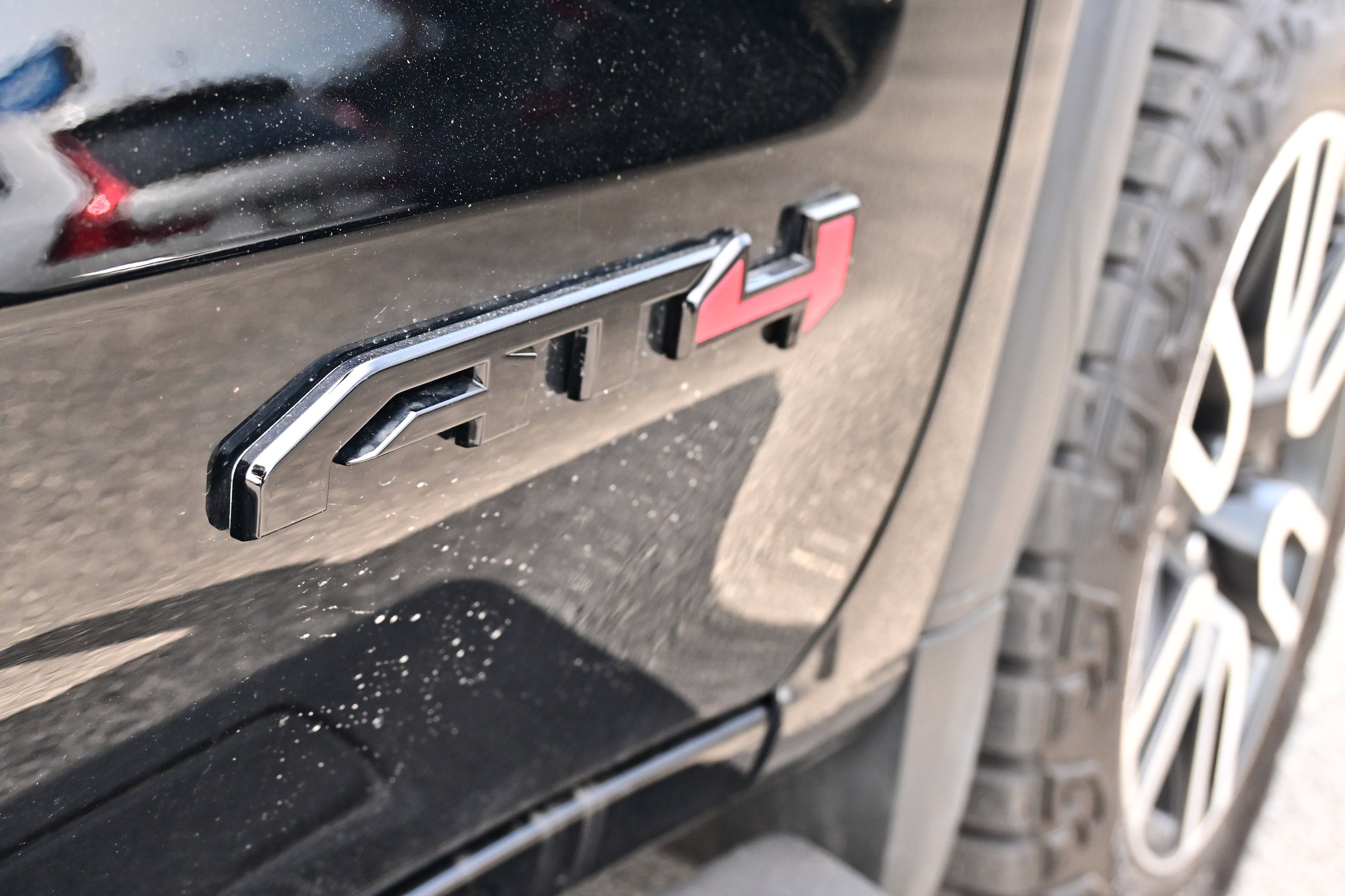 Used 2025 GMC Sierra 1500 AT4 w/ AT4 Premium Package AWD/4WD image 11
