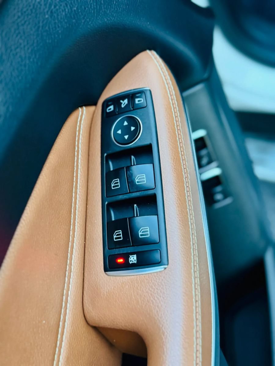 Used 2018 Mercedes-Benz GLS 550 4MATIC w/ Night Package image 7
