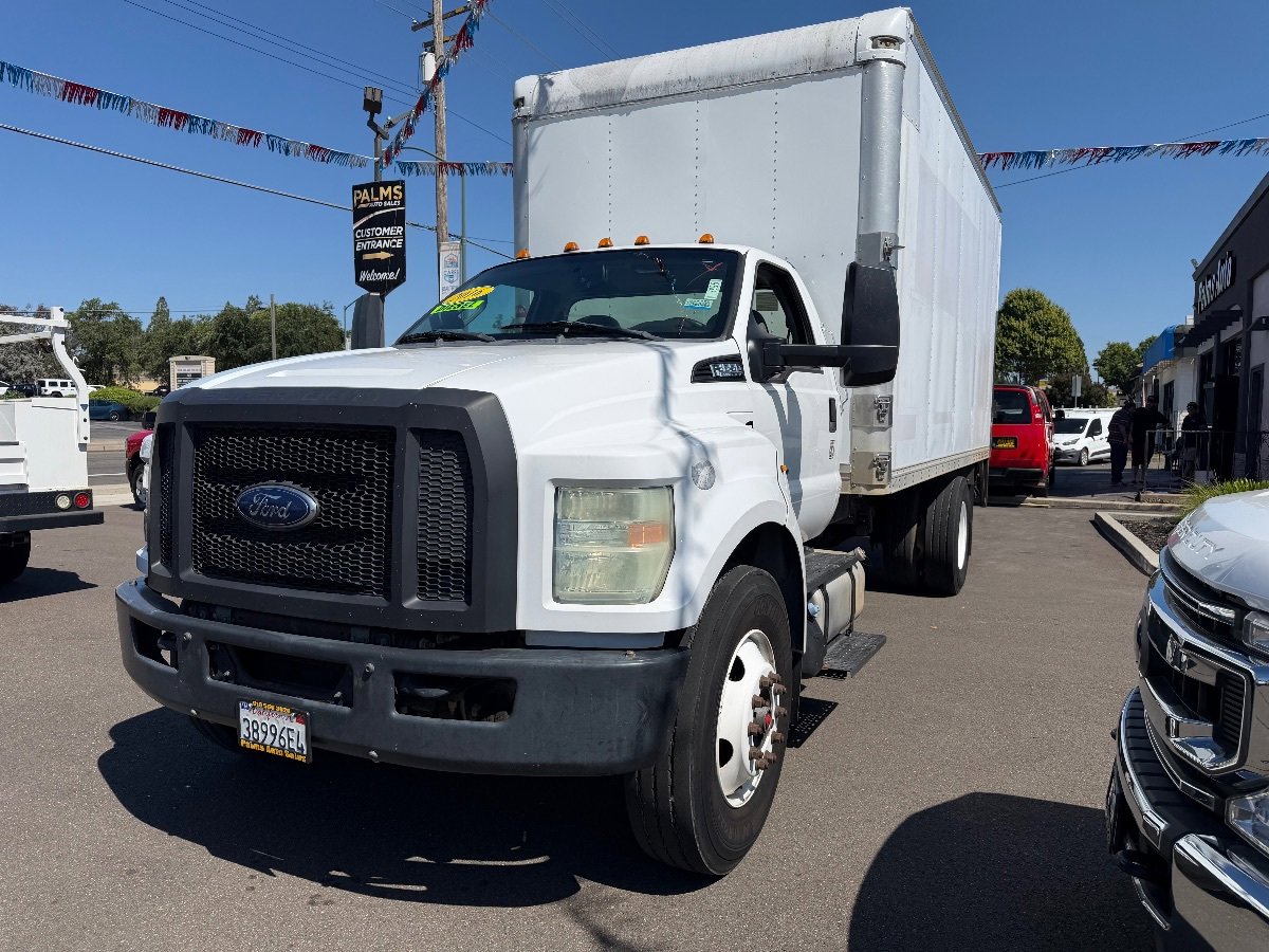 Used 2016 Ford F650 2WD Regular Cab Super Duty image 3