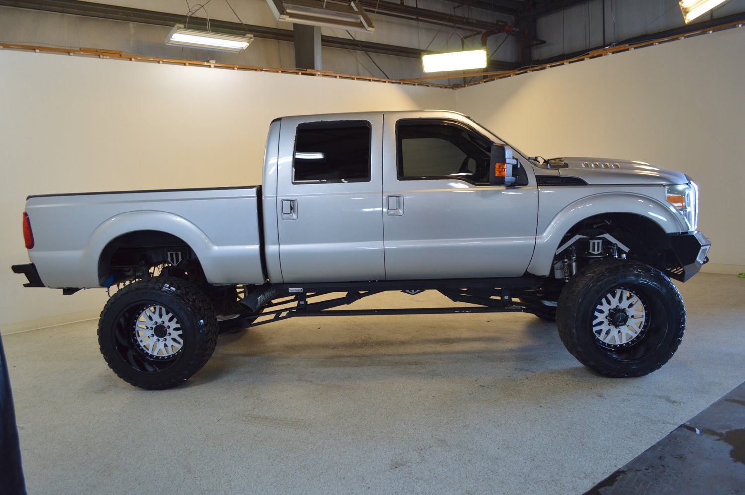 Used 2016 Ford F350 Lariat w/ Lariat Ultimate Package image 2