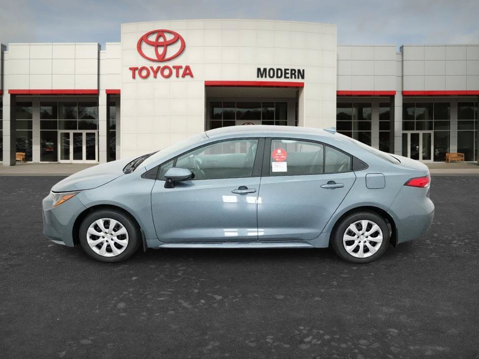 New 2027 Toyota Corolla LE FWD image 2