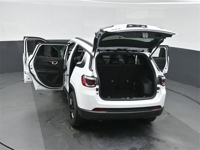 New 2026 Jeep Compass Latitude image 51