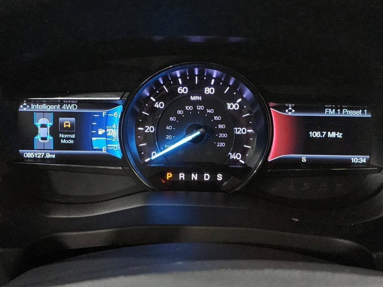 Used 2018 Ford Explorer XLT w/ Equipment Group 202A AWD/4WD image 17
