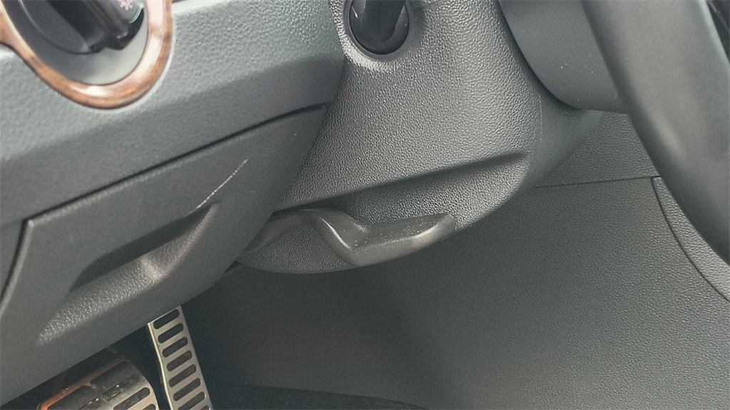 Used 2020 Volkswagen Passat 2.0T SEL image 10