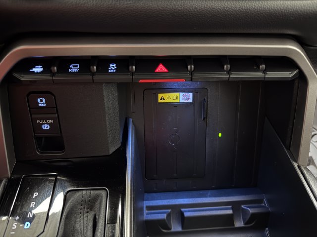 Used 2023 Toyota Tundra Limited AWD/4WD image 19
