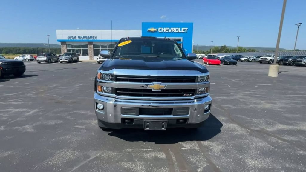 Used 2019 Chevrolet Silverado 2500 LTZ w/ LTZ Plus Package AWD/4WD image 3