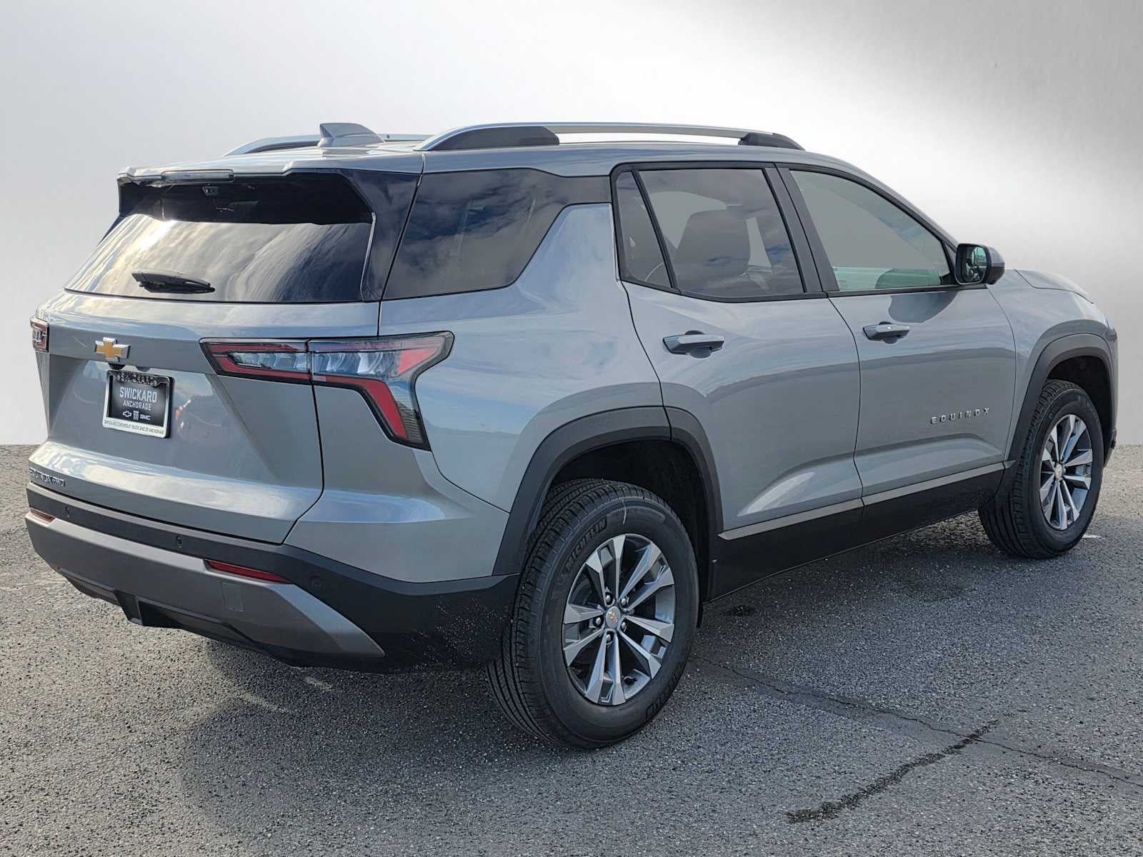 New 2026 Chevrolet Equinox LT w/ Safety and Technology Package AWD/4WD image 3