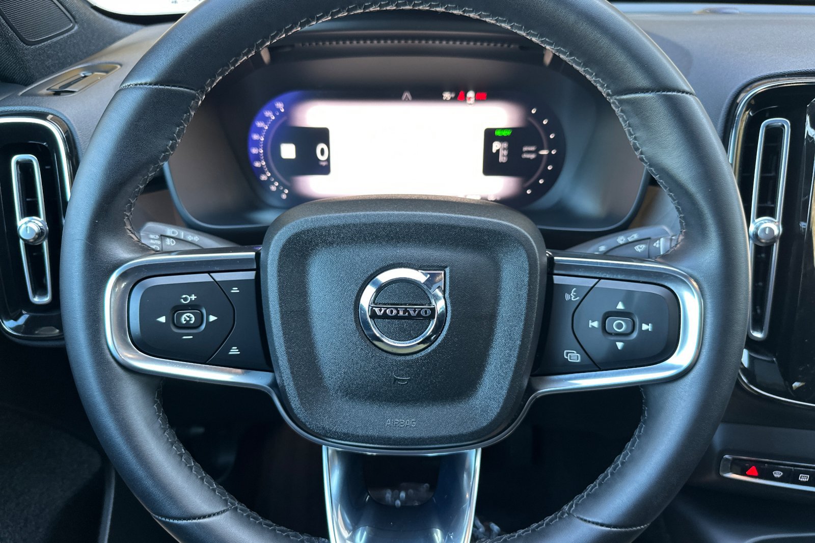 Certified 2023 Volvo C40 P8 Recharge Plus w/ Protection Package Premier AWD/4WD image 26