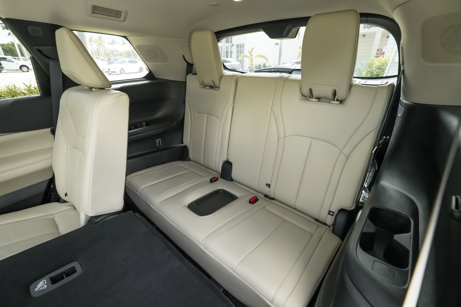 Used 2025 INFINITI QX60 Luxe w/ Vision Package image 42