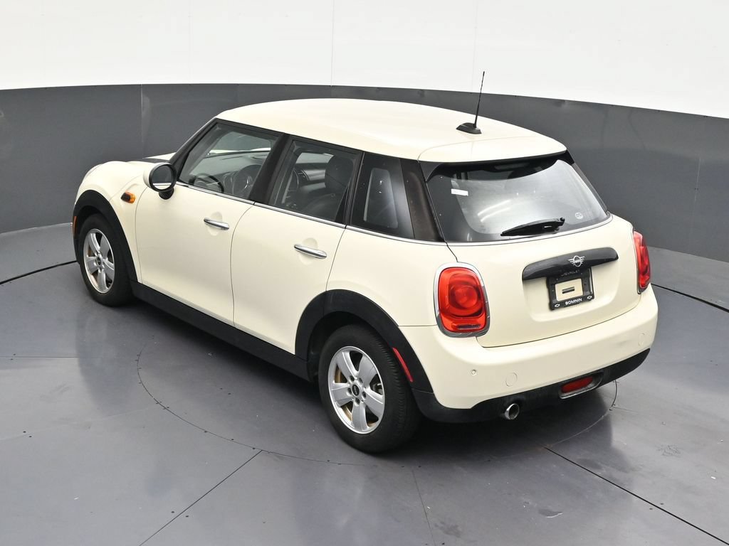 Used 2019 MINI Cooper 4-Door Hardtop w/ Signature Upholstery Package FWD image 18