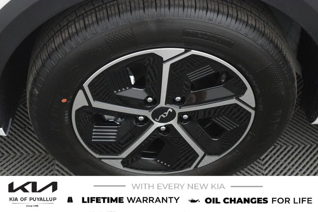 New 2026 Kia Niro LX image 21