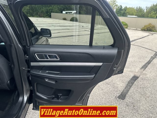 Used 2016 Ford Explorer XLT w/ Equipment Group 201A AWD/4WD image 31