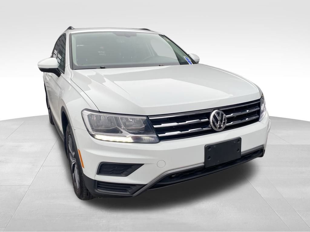 Used 2020 Volkswagen Tiguan SE w/ Panoramic Sunroof Package