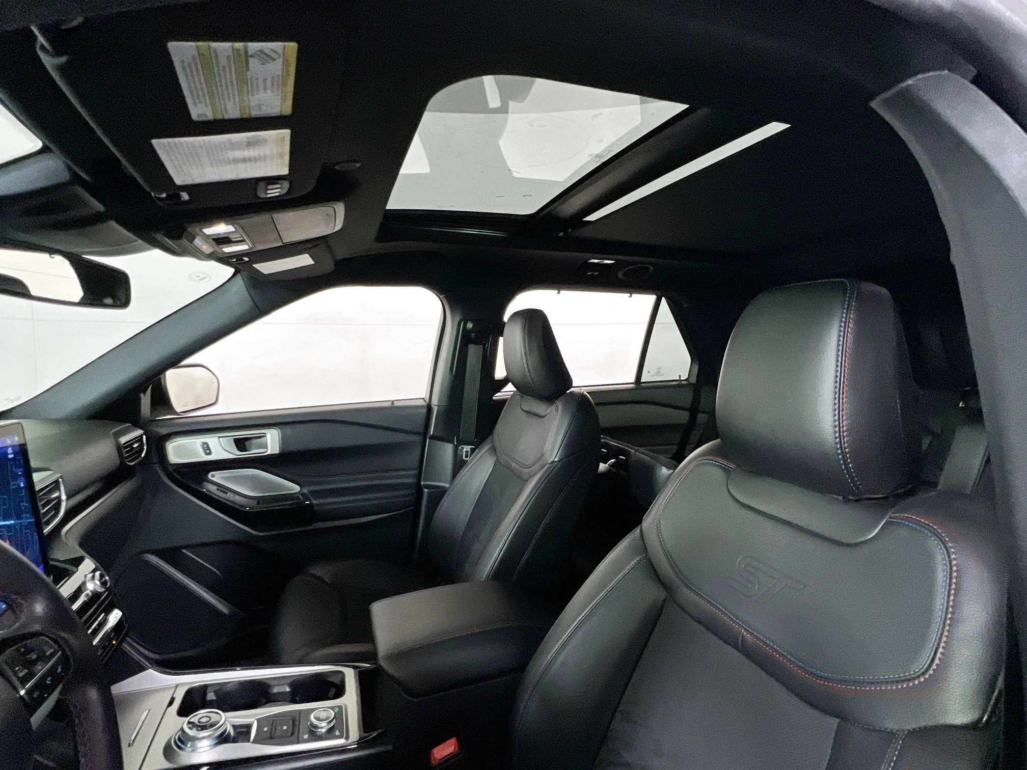 Used 2024 Ford Explorer ST w/ Equipment Group 401A image 22