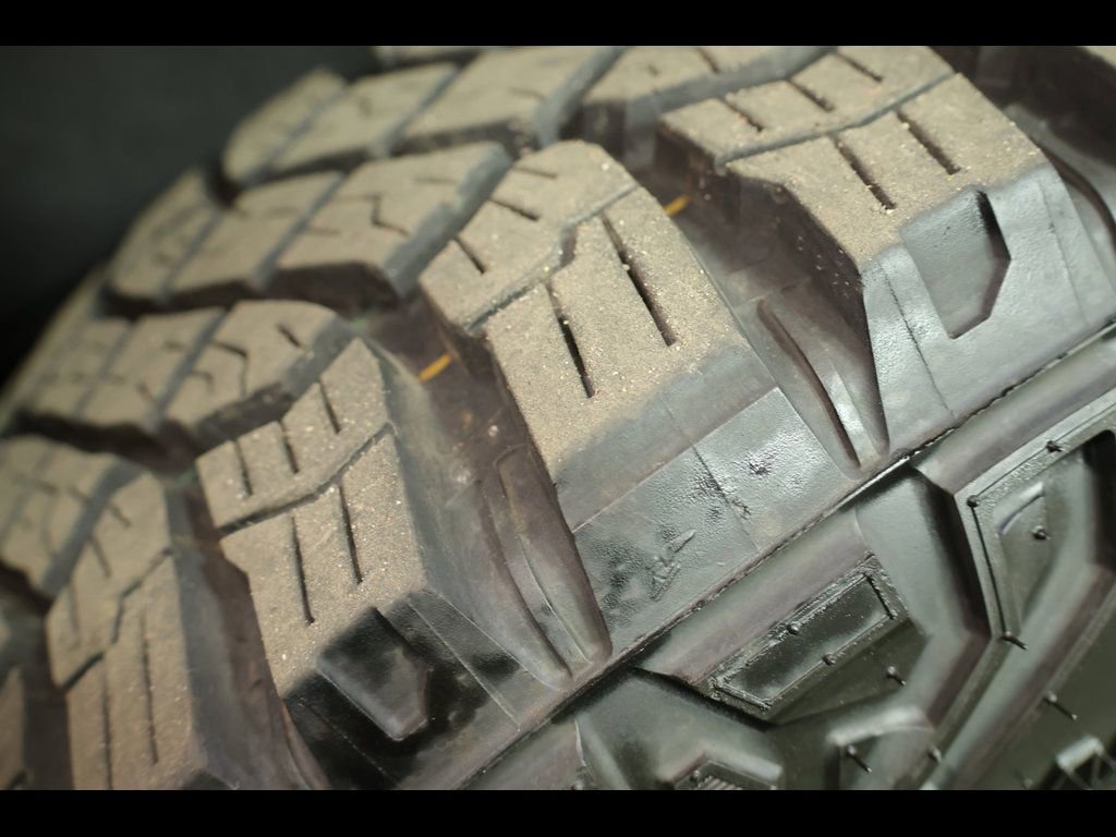 Used 2025 Chevrolet Silverado 1500 ZR2 w/ Technology Package image 18