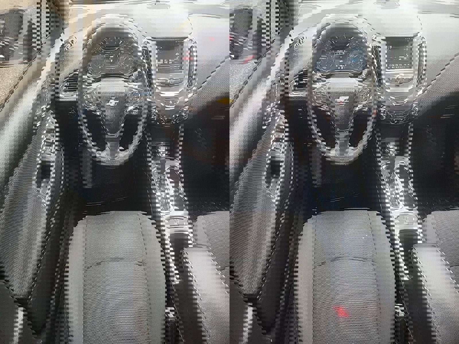 Used 2018 Chevrolet Cruze LT w/ Convenience Package image 14