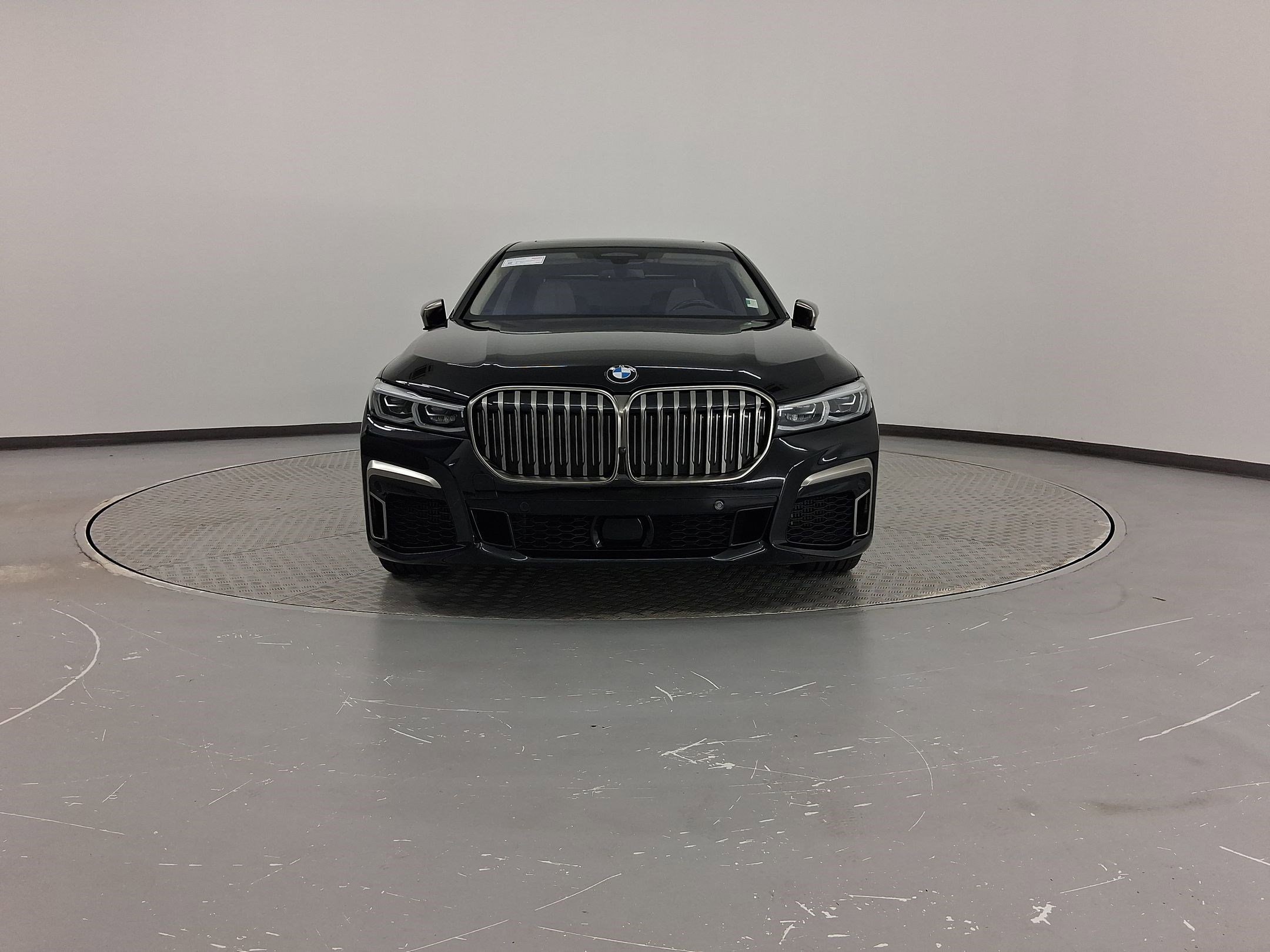 Certified 2022 BMW M760i xDrive image 6