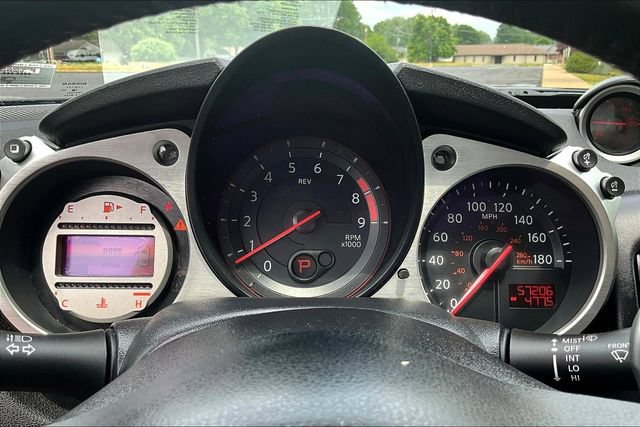 Used 2012 Nissan 370Z Coupe RWD image 12