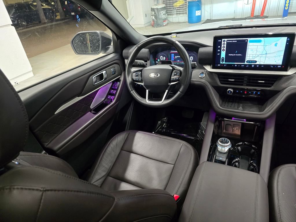 Used 2025 Ford Explorer Platinum w/ LUX Leather Package image 39