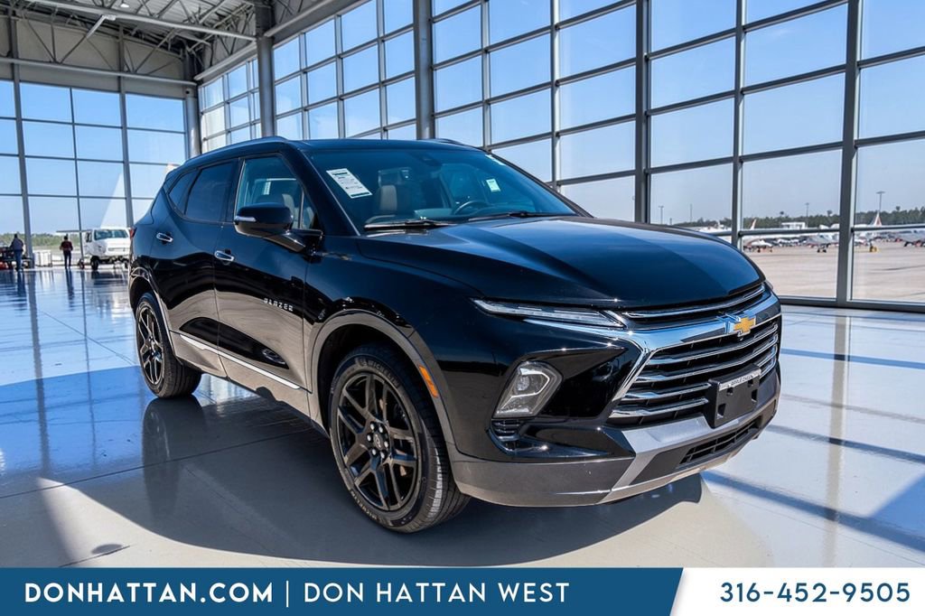 Used 2023 Chevrolet Blazer Premier w/ Driver Confidence II Package AWD/4WD image 35