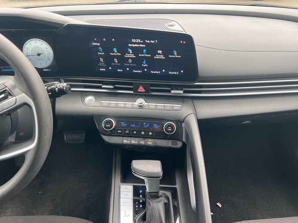 Used 2024 Hyundai Elantra SEL image 8
