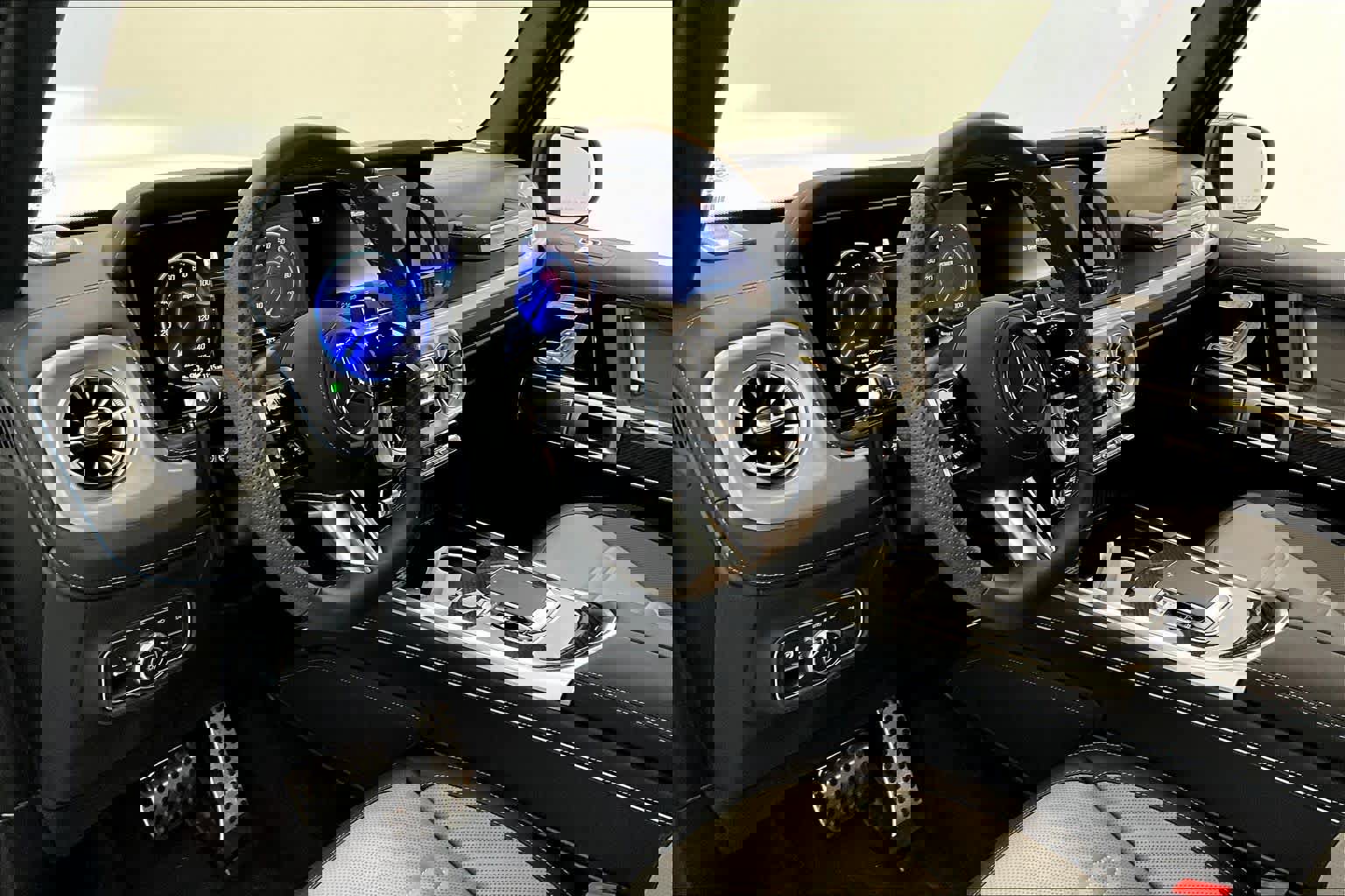 Certified 2025 Mercedes-Benz G 580 w/ EQ Technology image 16