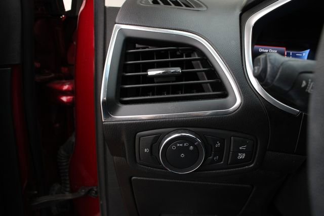 Used 2019 Ford Edge Titanium w/ Equipment Group 301A image 10