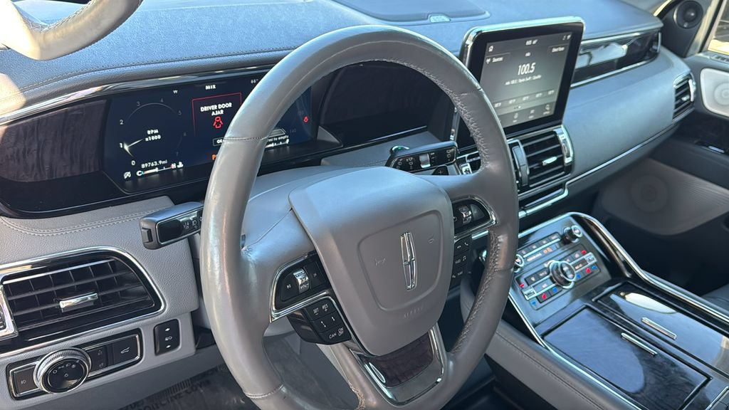 Used 2021 Lincoln Navigator L Reserve w/ Luxury Package AWD/4WD image 21
