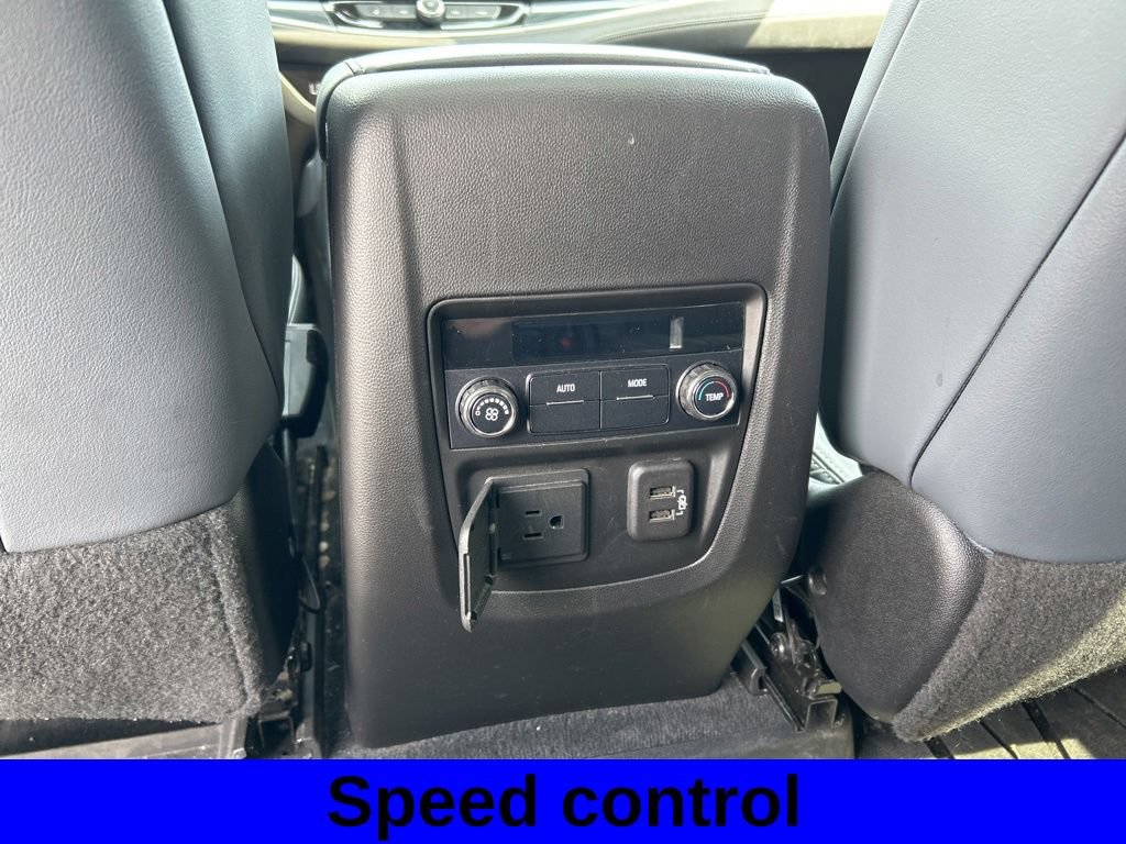 Used 2021 Buick Enclave Essence w/ Sound and Sites Package AWD/4WD image 21