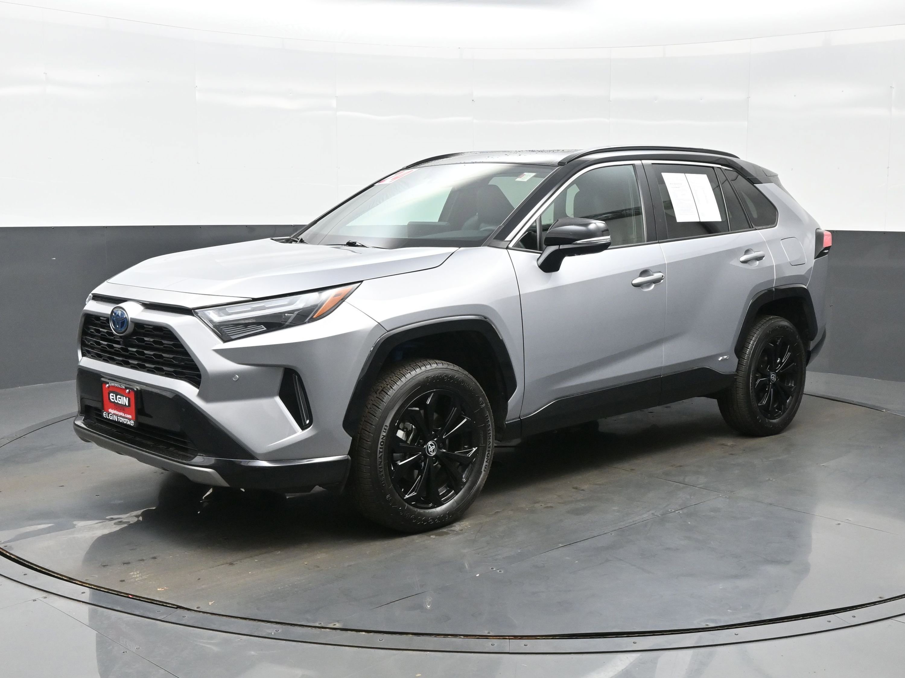 Used 2024 Toyota RAV4 XSE w/ Advanced Technology Package AWD/4WD image 2