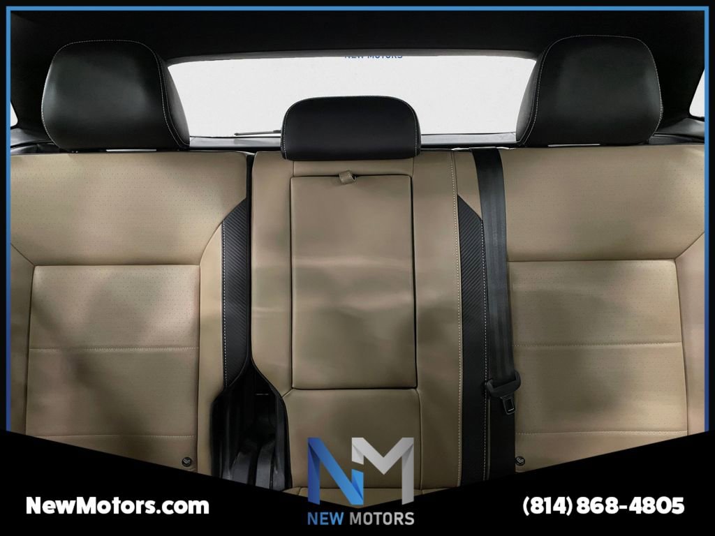 Used 2022 Volkswagen Atlas Cross Sport SEL image 13