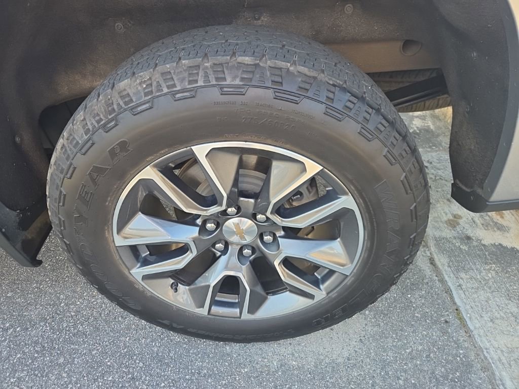 Used 2024 Chevrolet Silverado 1500 LT w/ Protection Package RWD image 5