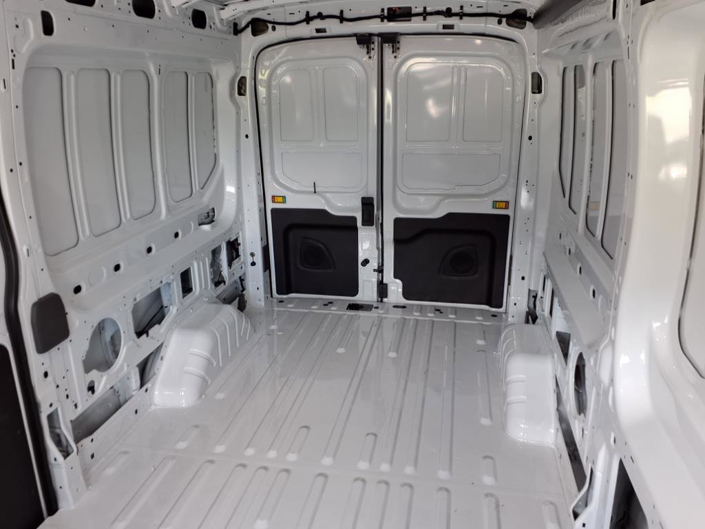New 2025 Ford Transit 250 148 Medium Roof image 9