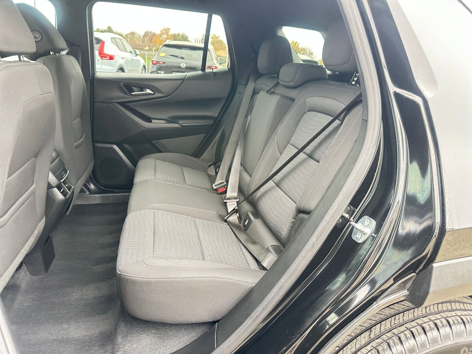 Used 2025 Chevrolet Equinox LT image 37